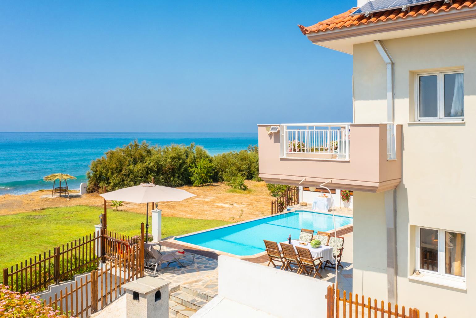 Reviews for Kalisto Beach Villa