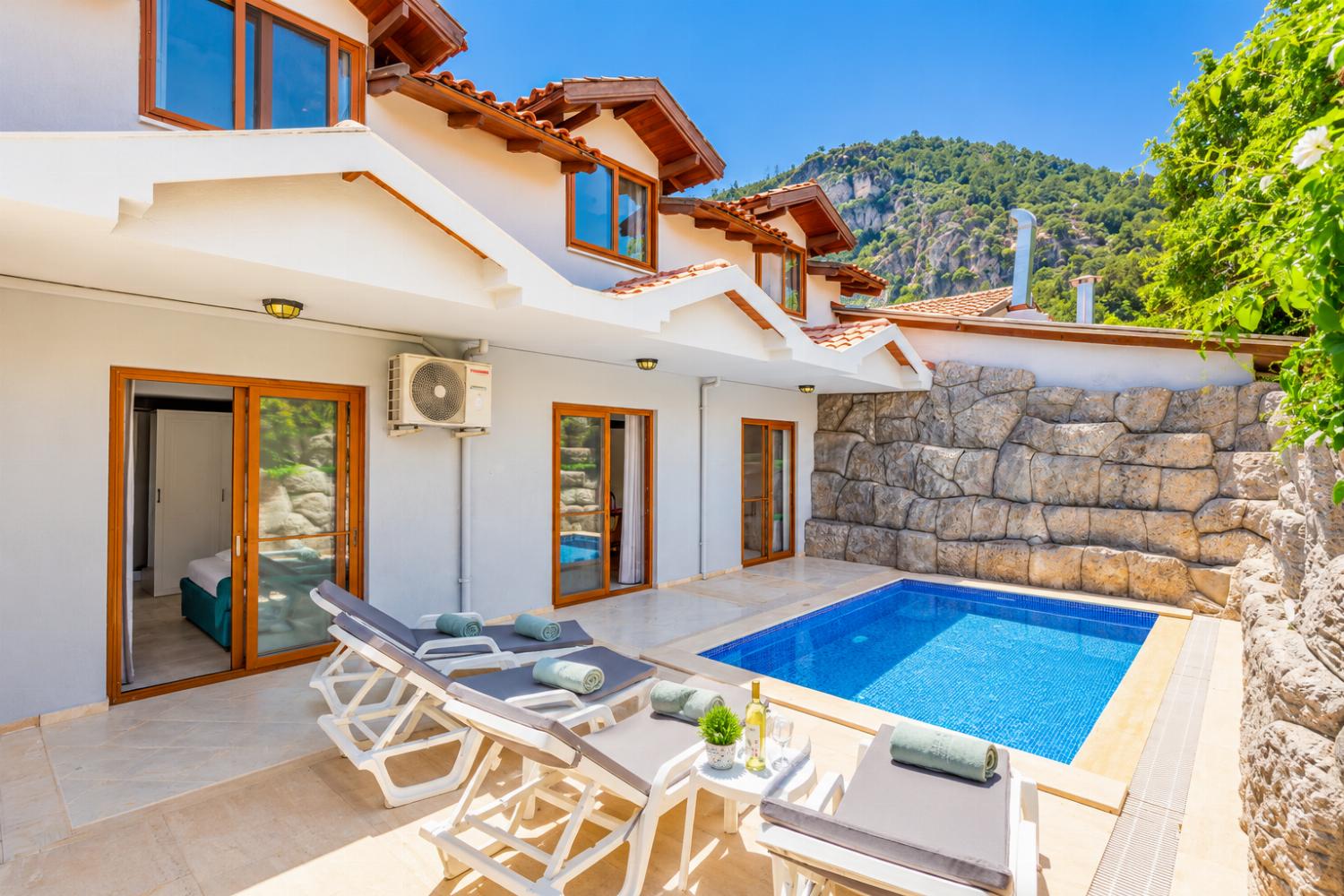 Reviews for Villa Emel Paradise