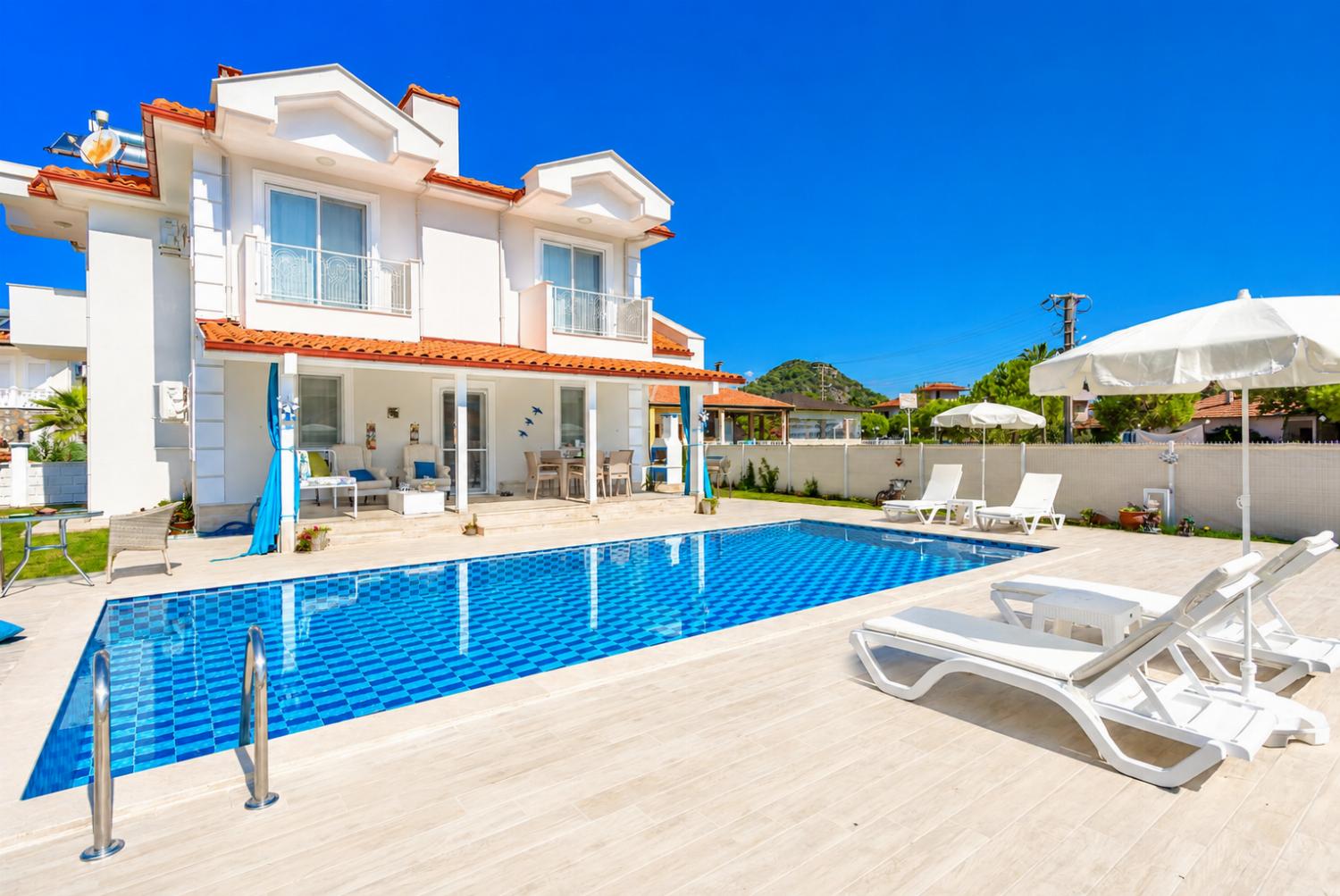 Reviews for Villa Mina