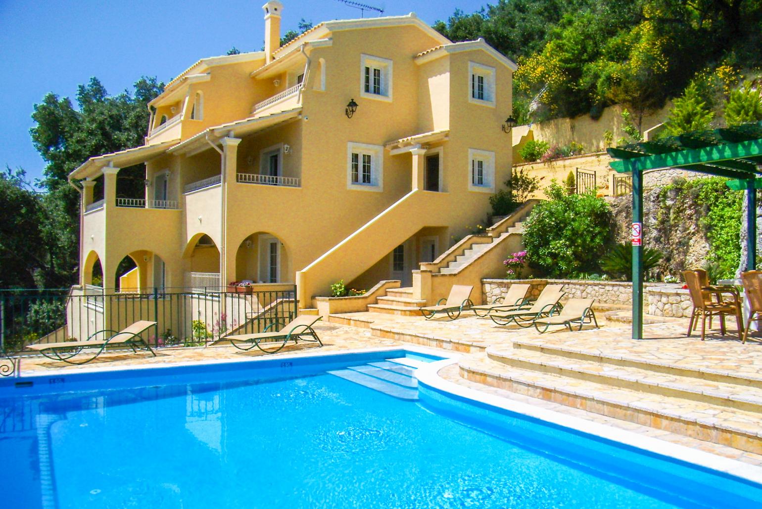 Reviews for Ioannas House