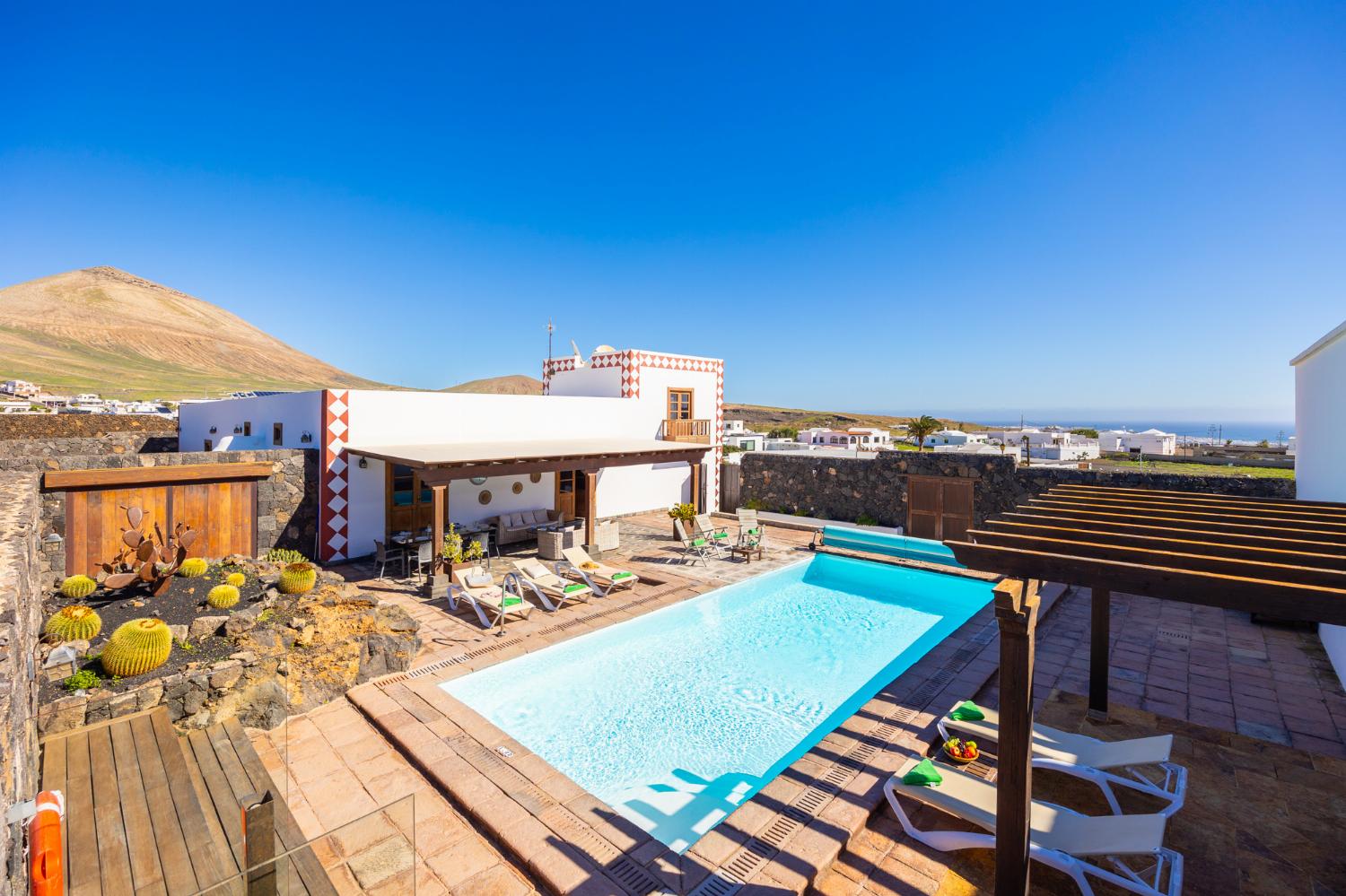 Reviews for Casa Rural Hero