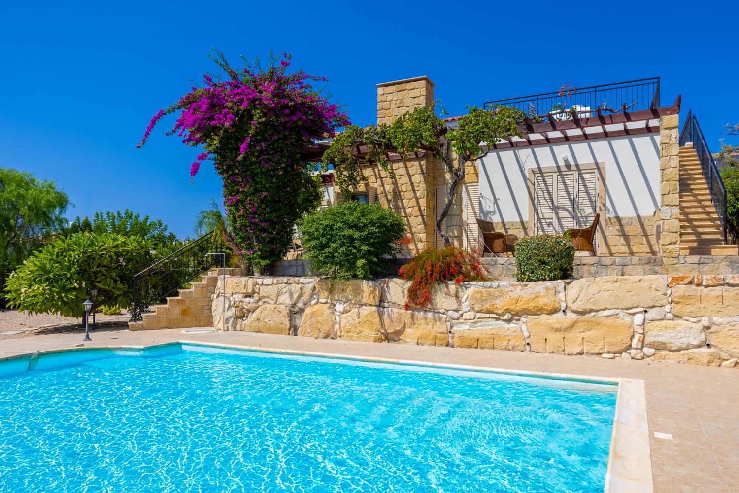 Reviews for Villa Lone
