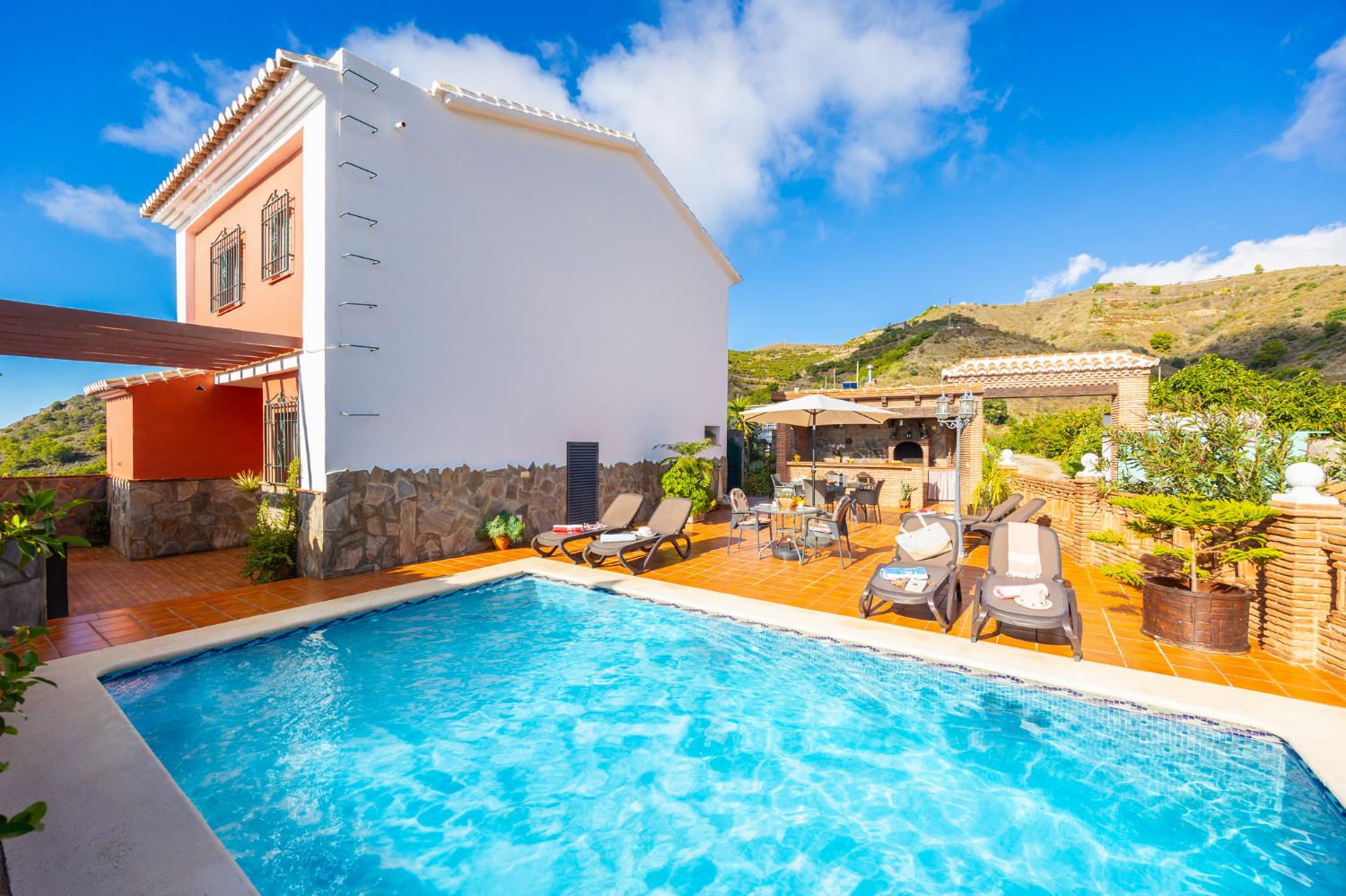 Reviews for Villa Alvarez