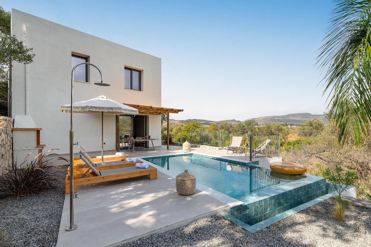 Reviews for Massari Hills Moon Villa