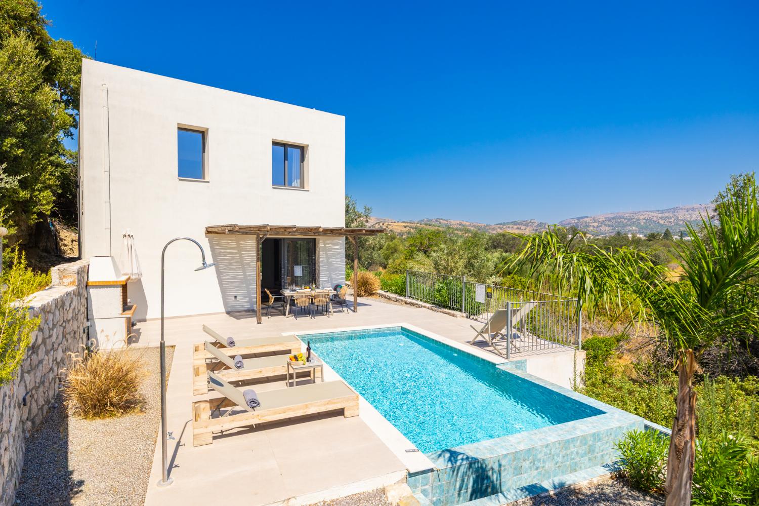 Reviews for Massari Hills Moon Villa